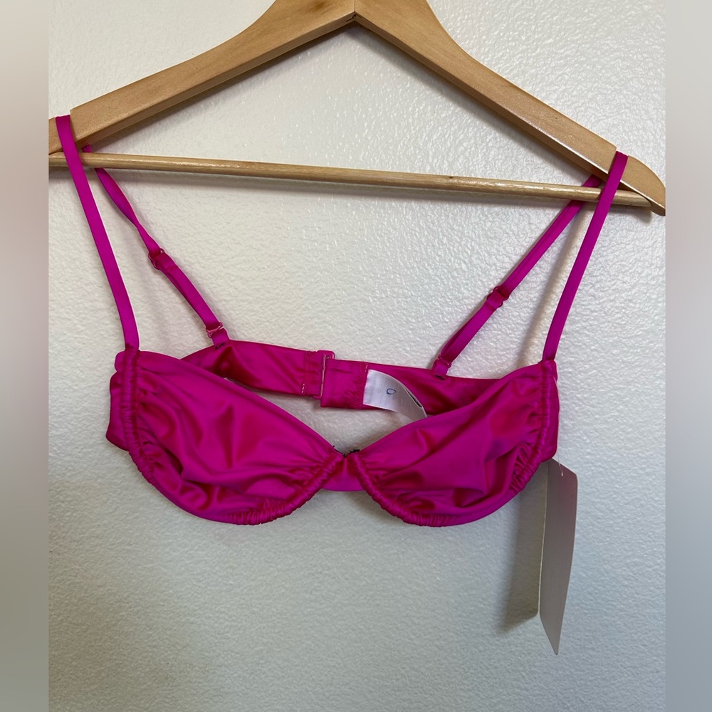Good American fuchsia Pink Structured Underwire bikini top. A/b small c cup